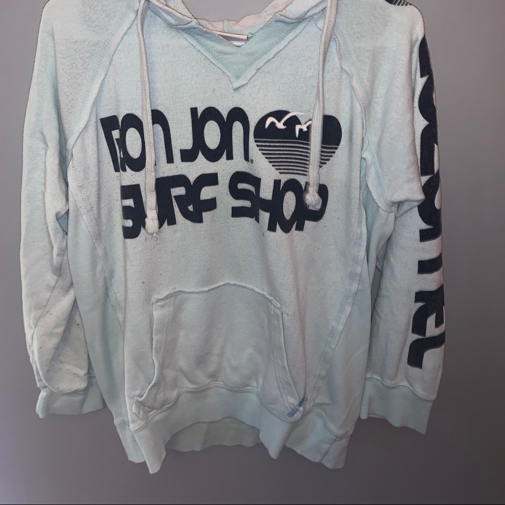 sweatshirt